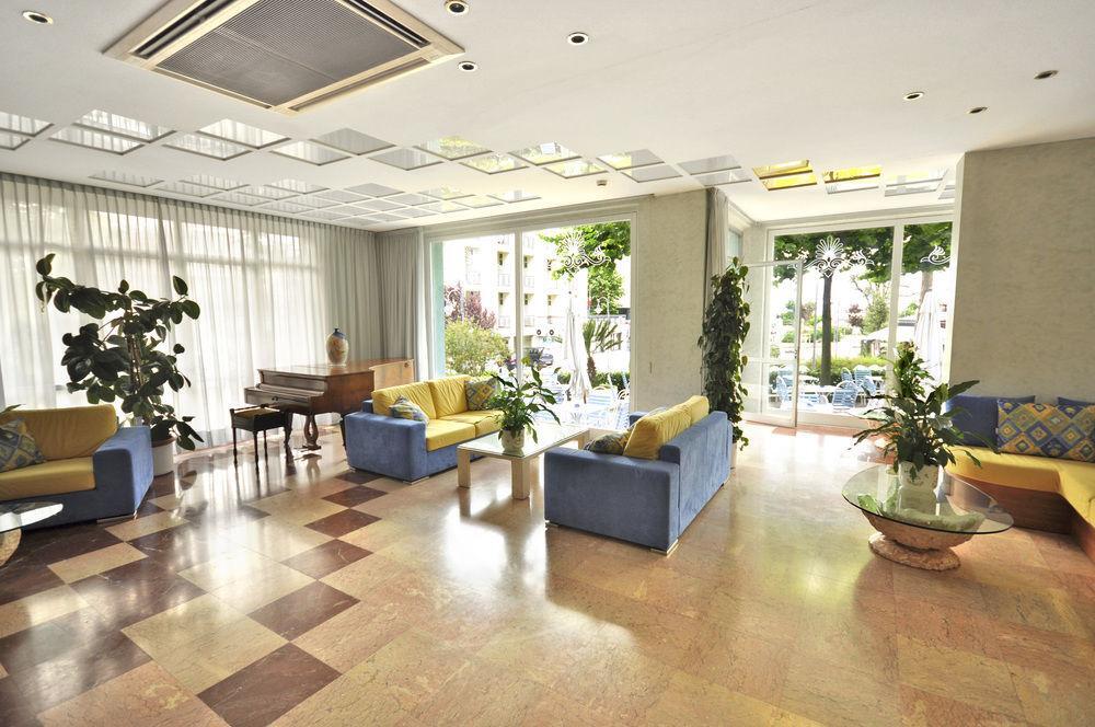 Hotel Losanna ガビッチェ・マーレ エクステリア 写真